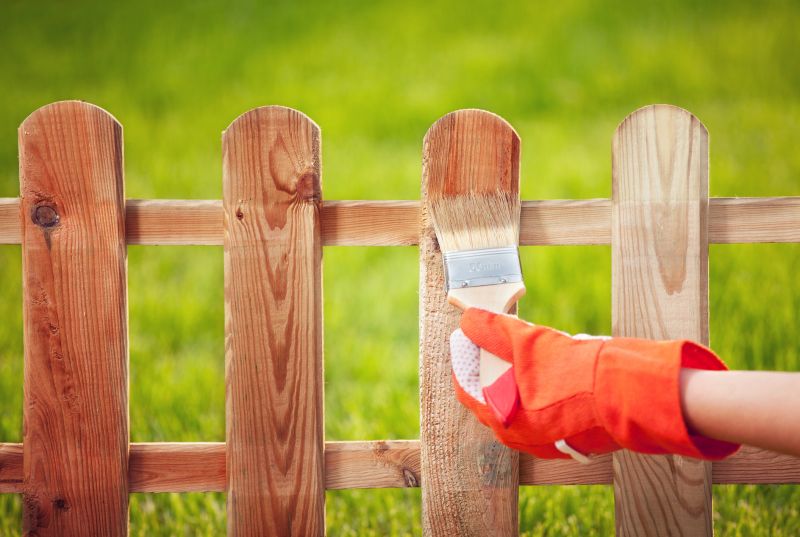 Picket Fence Painting - Picket Fence Painting Hastings, Minnesota